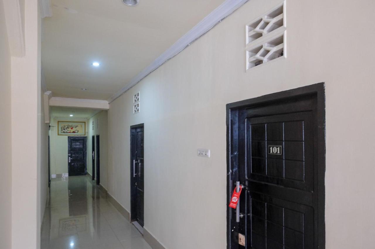 Reddoorz At Hotel Rich Parepare Near Pantai Mattirotasi Zewnętrze zdjęcie