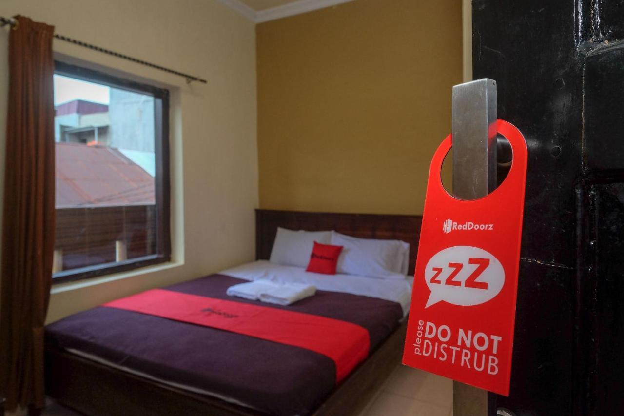 Reddoorz At Hotel Rich Parepare Near Pantai Mattirotasi Zewnętrze zdjęcie