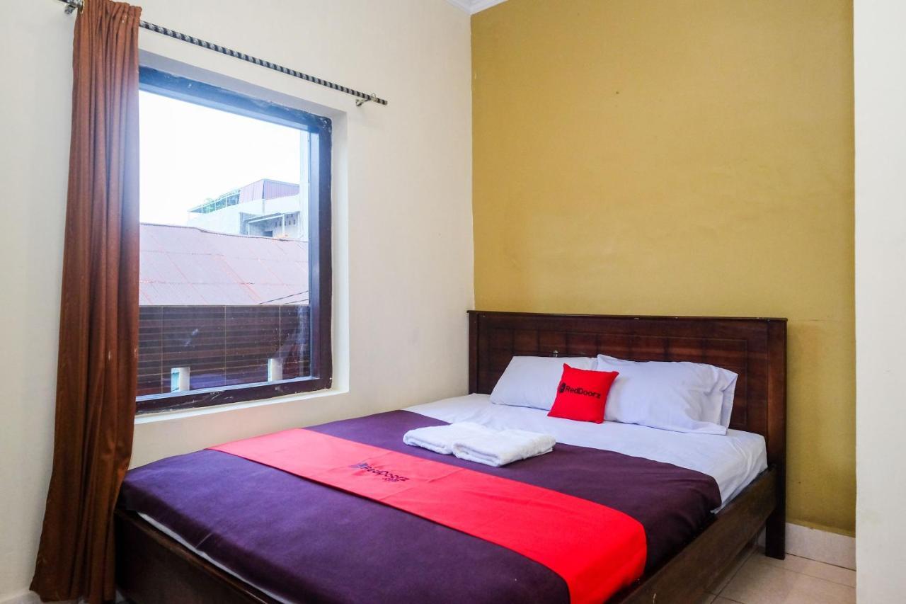 Reddoorz At Hotel Rich Parepare Near Pantai Mattirotasi Zewnętrze zdjęcie