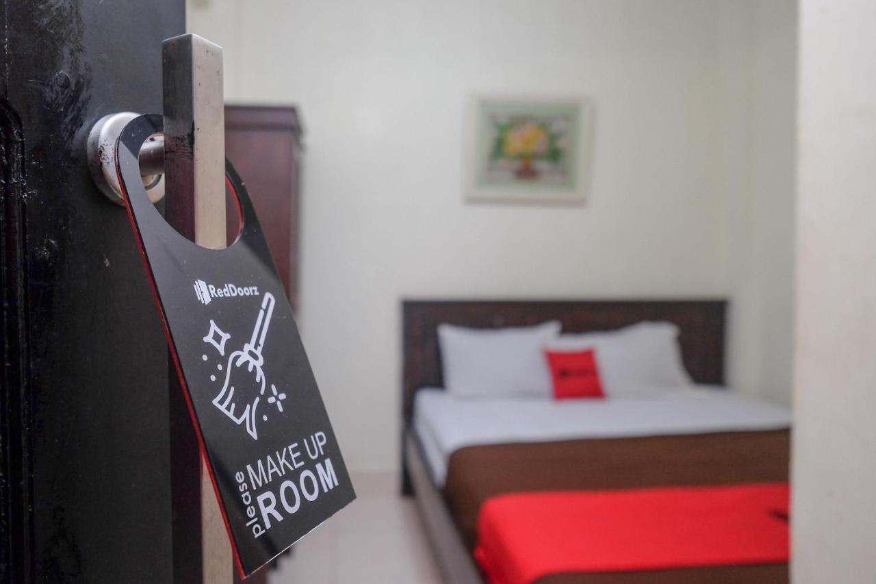 Reddoorz At Hotel Rich Parepare Near Pantai Mattirotasi Zewnętrze zdjęcie