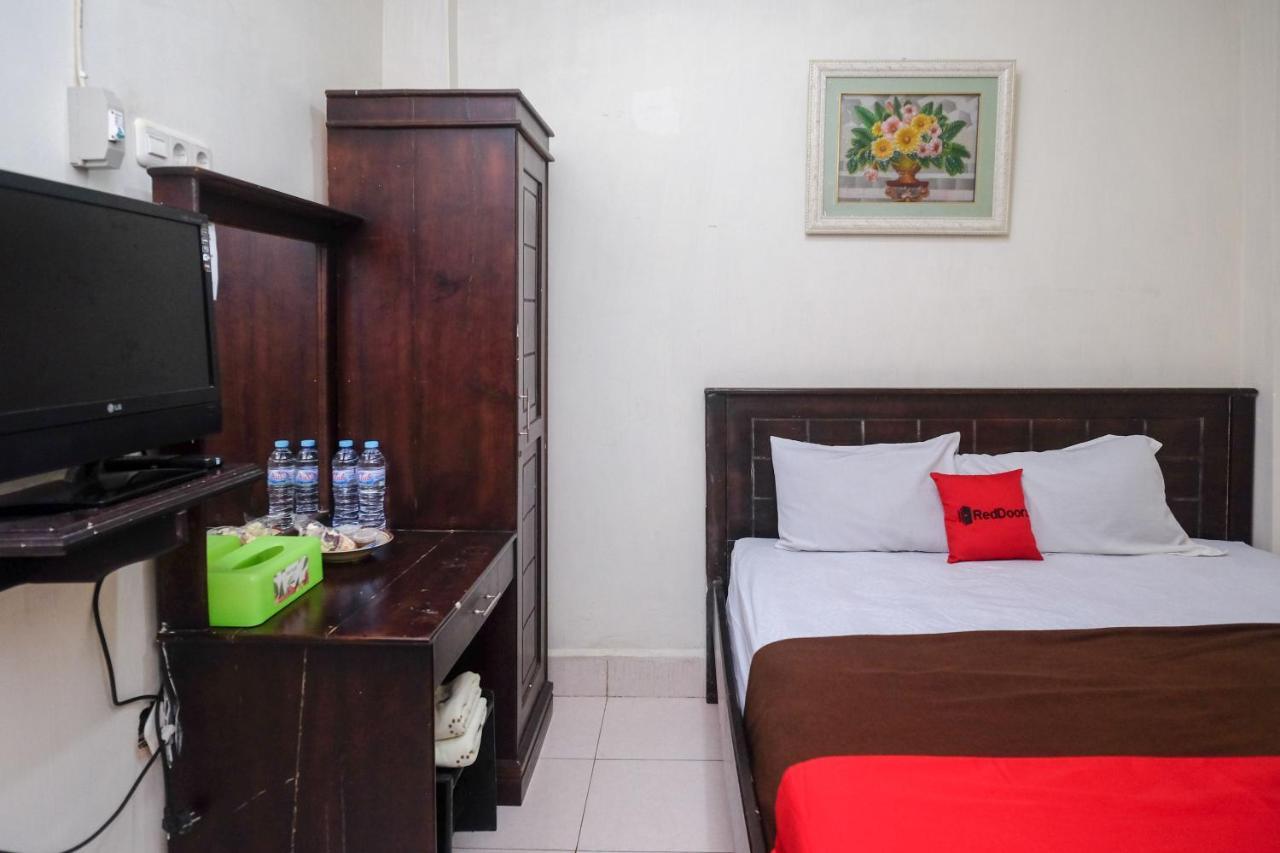 Reddoorz At Hotel Rich Parepare Near Pantai Mattirotasi Zewnętrze zdjęcie