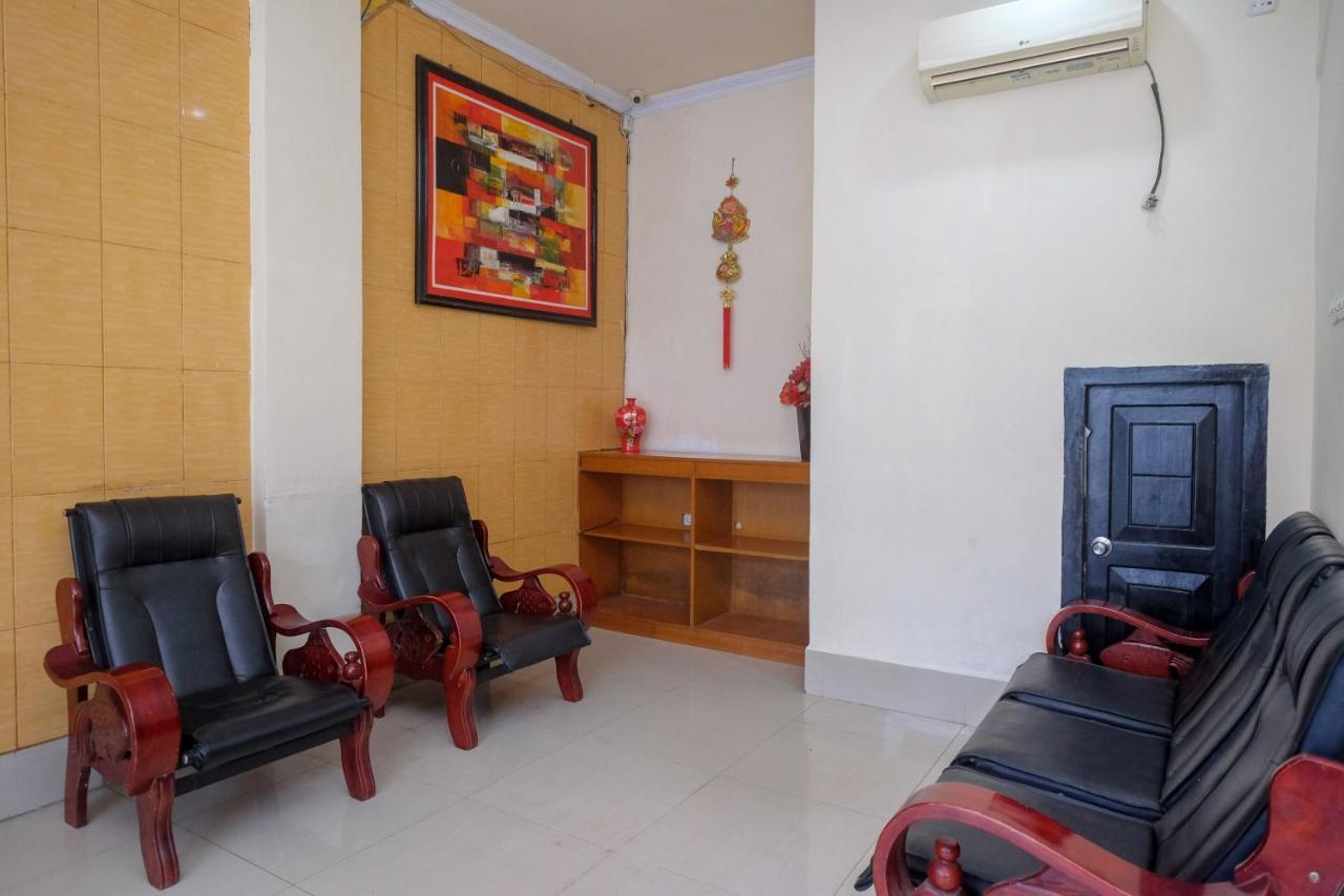 Reddoorz At Hotel Rich Parepare Near Pantai Mattirotasi Zewnętrze zdjęcie