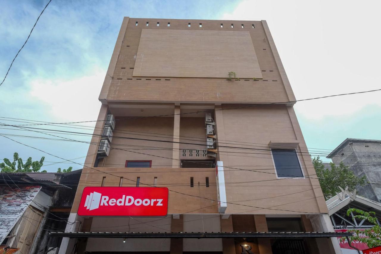 Reddoorz At Hotel Rich Parepare Near Pantai Mattirotasi Zewnętrze zdjęcie